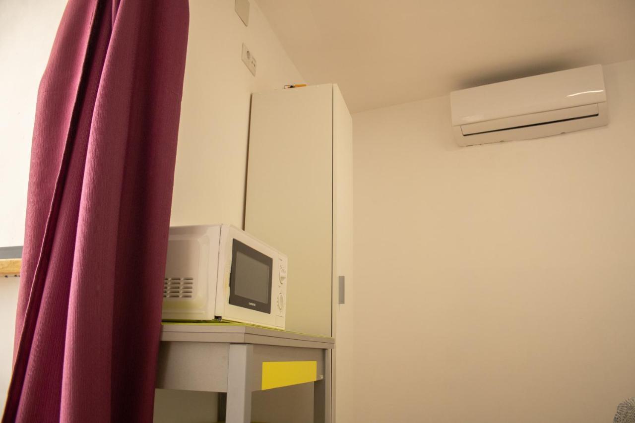 Malaguena Salerosa "Apartamento - Estudio Con Terraza" En Casa Tipica De 1 A 4 Dormitorios 马拉加 外观 照片